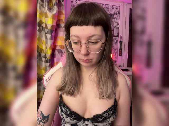 henby_streams webcam