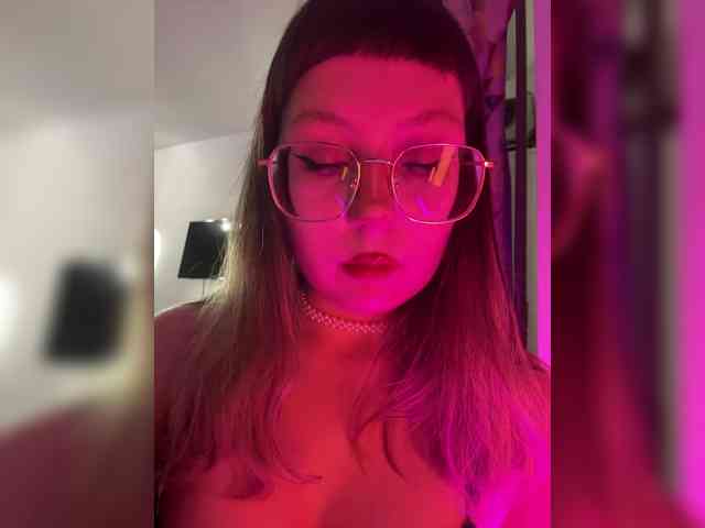 henby_streams webcam