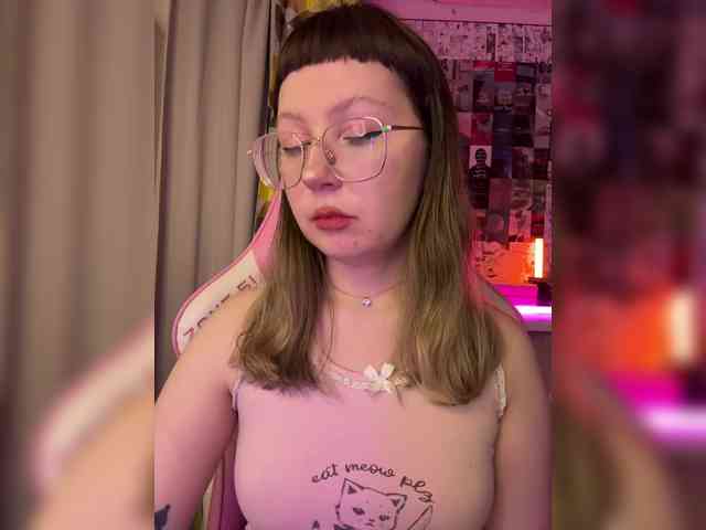 henby_streams webcam