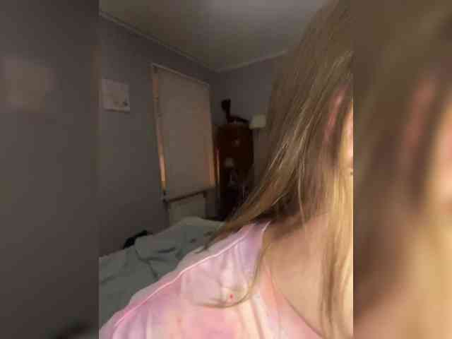 AliciaTroupe webcam