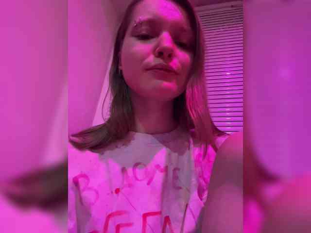AliciaTroupe webcam