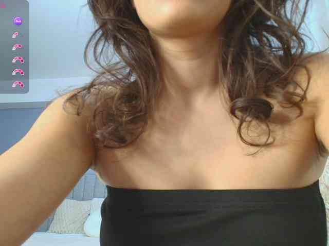 Anna-Lewis webcam
