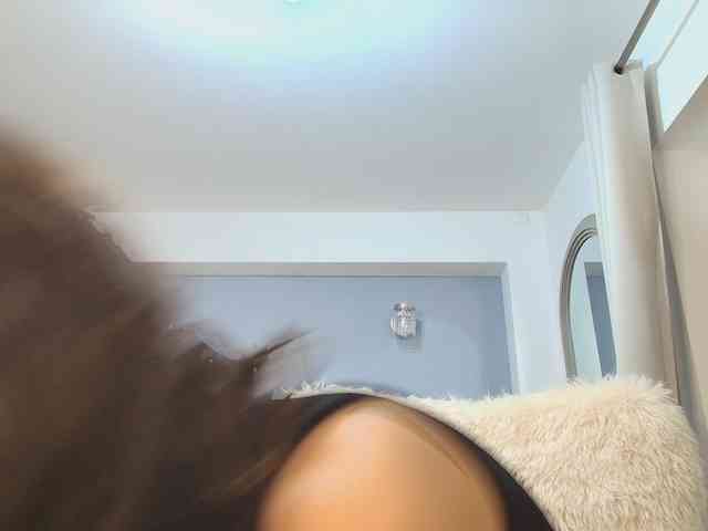 Anna-Lewis webcam