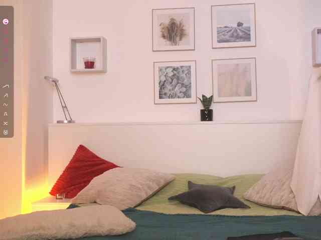 l1ttle-kiki webcam