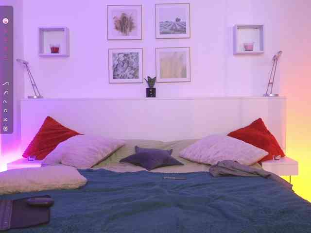 l1ttle-kiki webcam