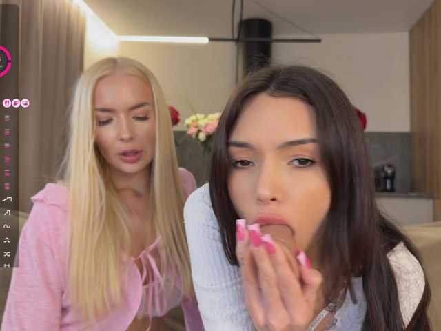 Entrez le videochat erotique avec le
modèle elisonni elisonni