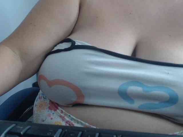 amberth-dirty webcam