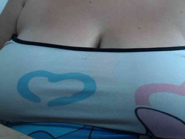 amberth-dirty webcam