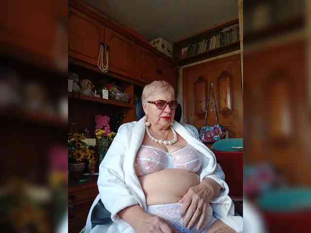 SweetCherry00 webcam