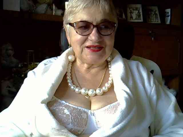 SweetCherry00 webcam