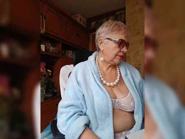 SweetCherry00 webcam