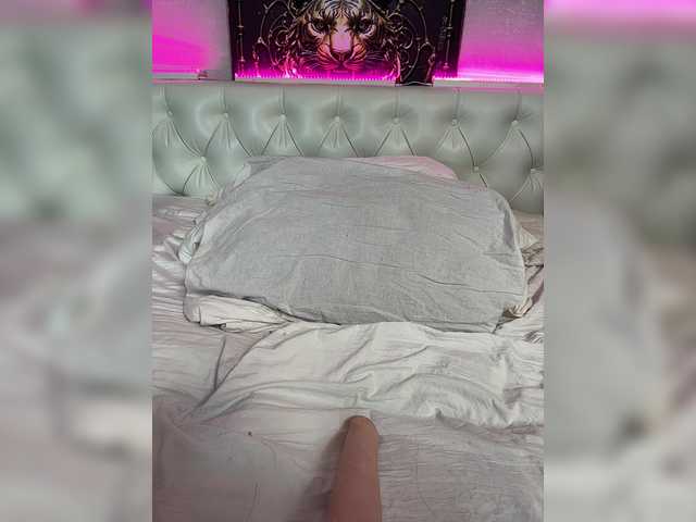 Entrez le videochat erotique avec le
modèle Madam_koss Madam_koss