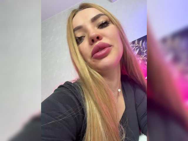 Vai a chattare su Madam_koss Madam_koss
