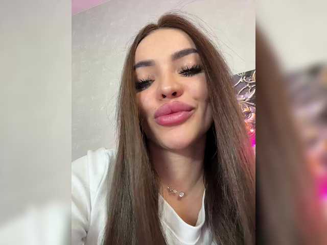 Vai a chattare su Madam_koss Madam_koss