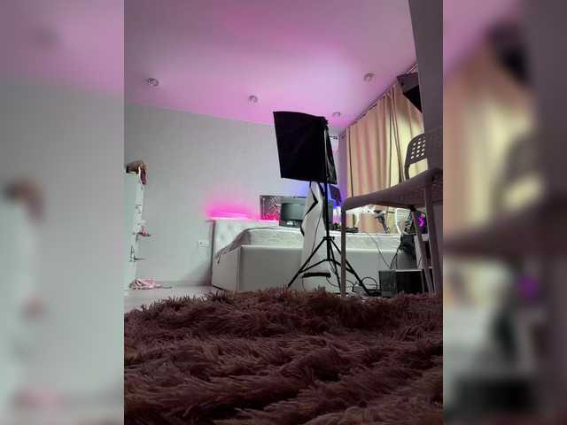 Entrez le videochat erotique avec le
modèle Madam_koss Madam_koss