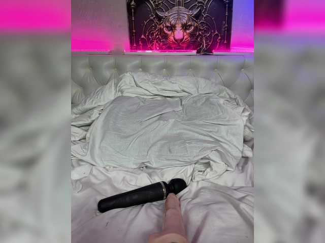 Entra en el chat con el modelo Madam_koss Madam_koss