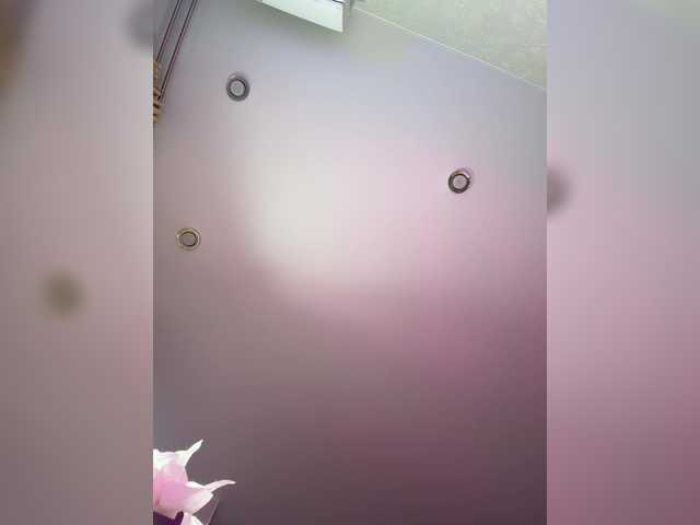 Entrez le videochat erotique avec le
modèle Madam_koss Madam_koss