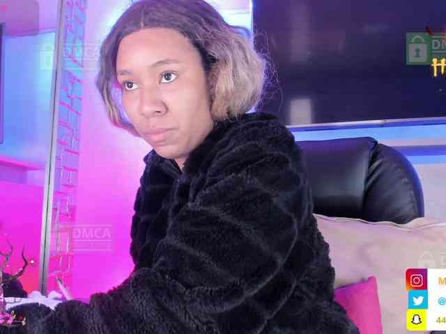 Mikeyla-Russo webcam