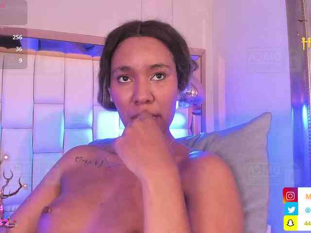 Mikeyla-Russo webcam