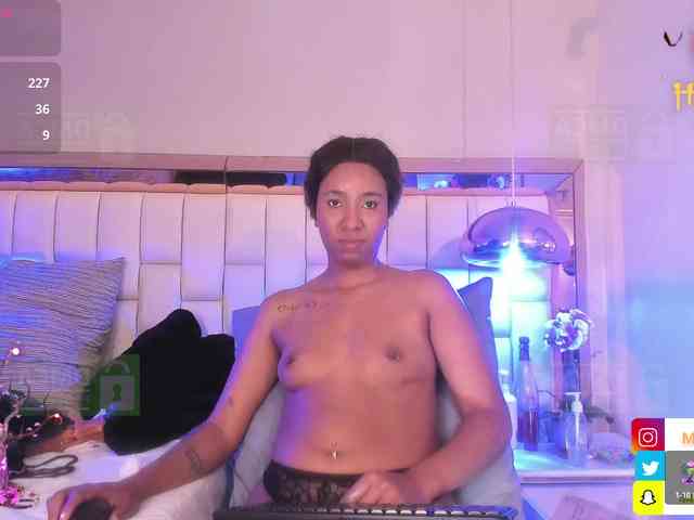Mikeyla-Russo webcam