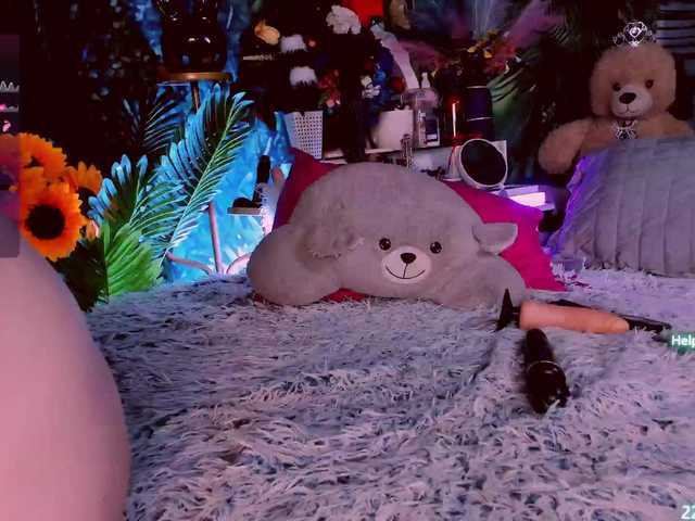 LolaHornyXXX