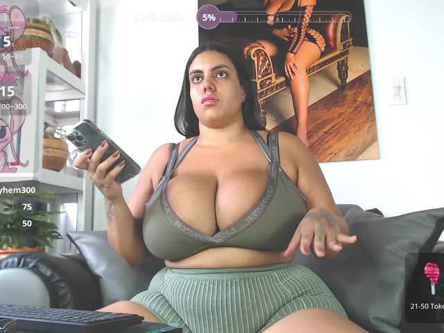 AdelaMorales webcam