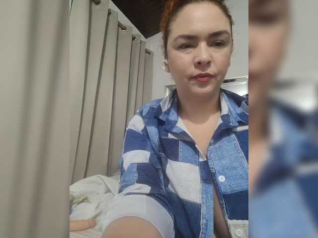 Entra en el chat con el modelo Doctora-Danna Doctora-Danna