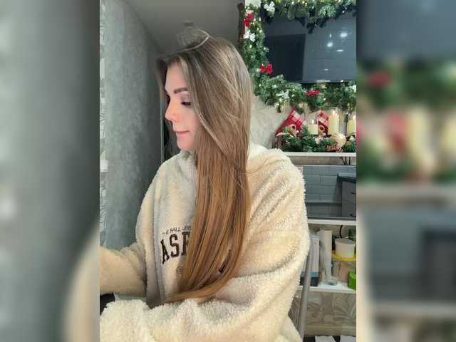 Accedi alla chat con il nickname SweetyMia SweetyMia