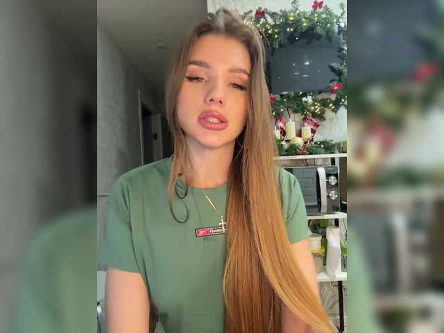 Entra en el chat con el modelo SweetyMia SweetyMia