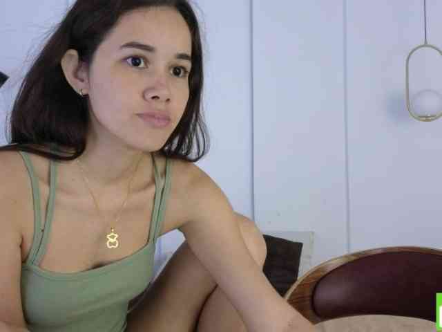 sexychanell-1 webcam