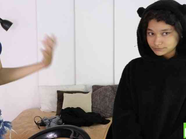 sexychanell-1 webcam