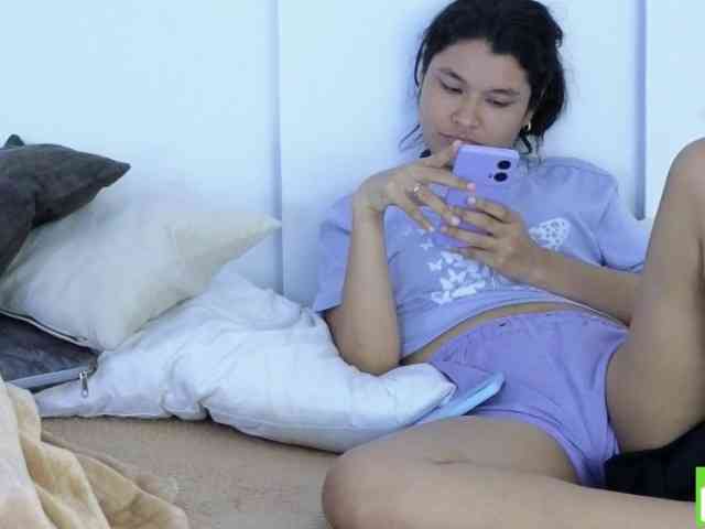 sexychanell-1 webcam