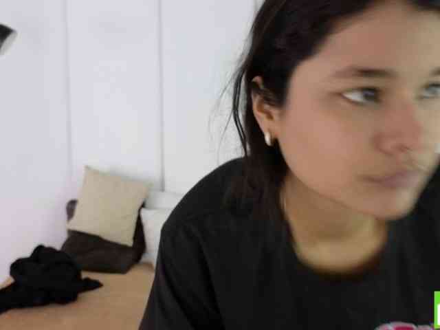 sexychanell-1 webcam