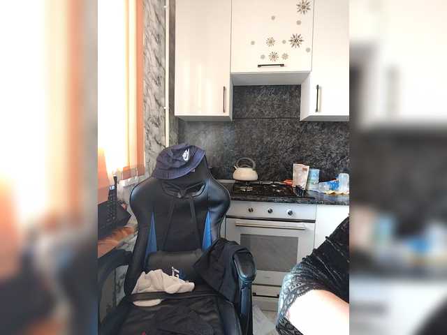 Entra en el chat con el modelo Innokentiy449 Innokentiy449