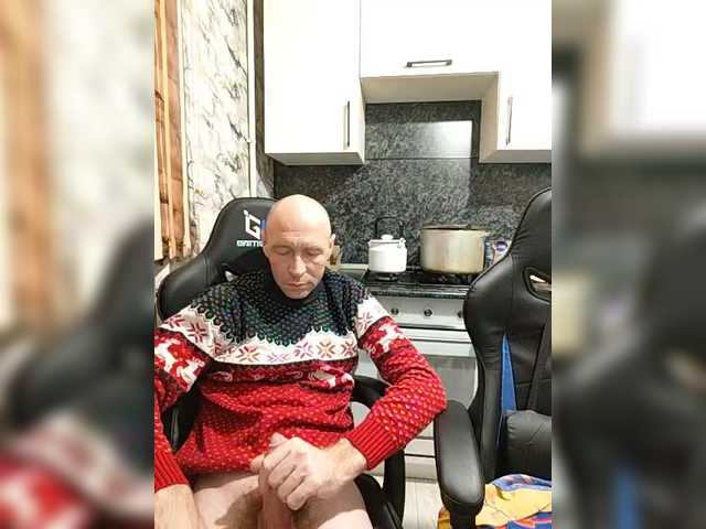 go to chat with Innokentiy449