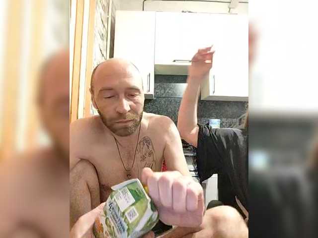 Vai a chattare su Innokentiy449 Innokentiy449