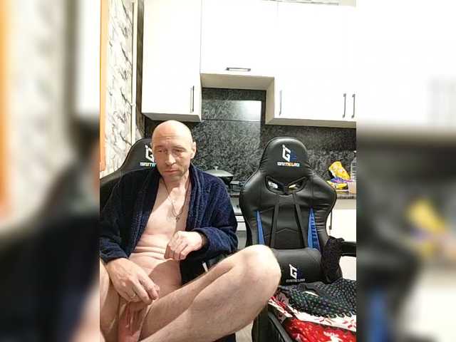 Vai a chattare su Innokentiy449 Innokentiy449