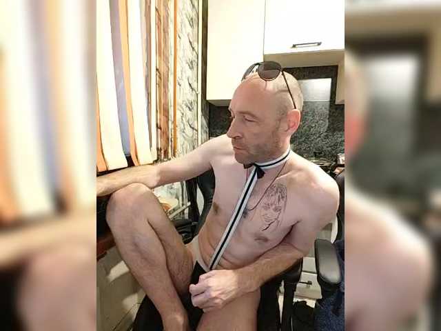 Vai a chattare su Innokentiy449 Innokentiy449