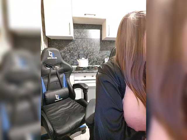 Entrez le videochat erotique avec le
modèle Innokentiy449 Innokentiy449