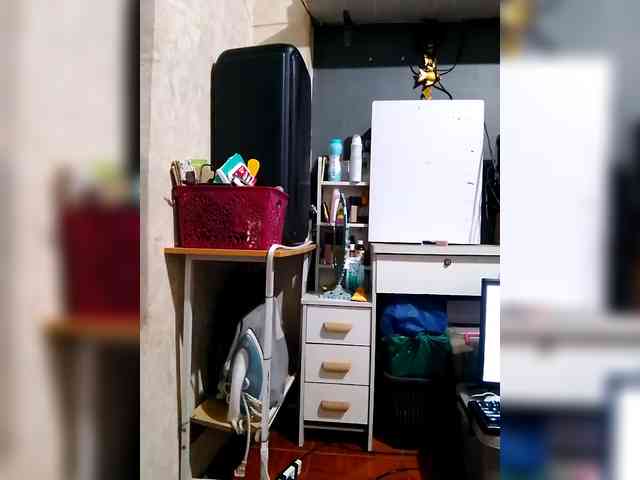 Kazzandra webcam