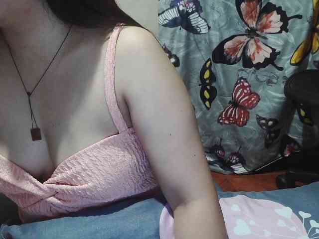 Kazzandra webcam