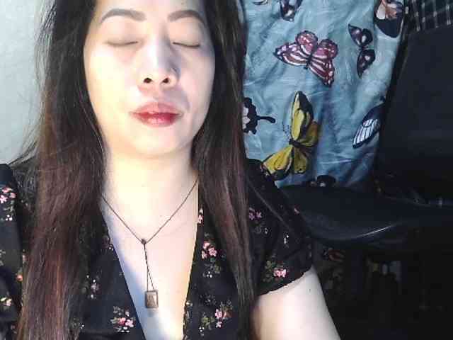 Kazzandra webcam