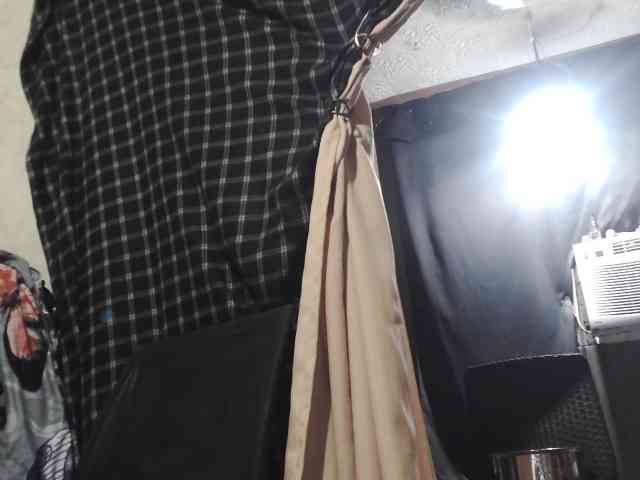 Kazzandra webcam
