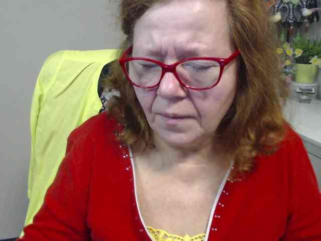 flirty-adele webcam