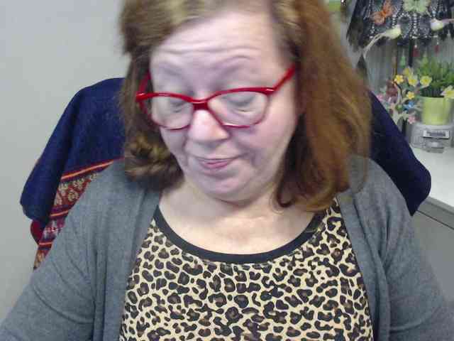 flirty-adele webcam