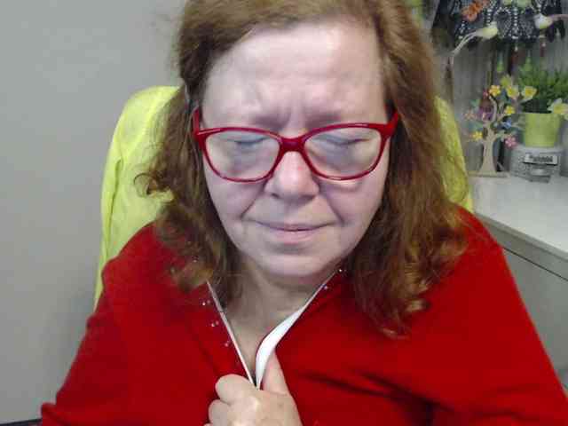 flirty-adele webcam