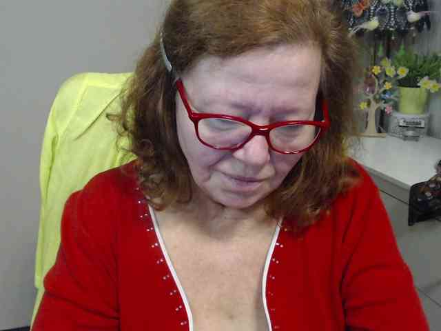flirty-adele webcam