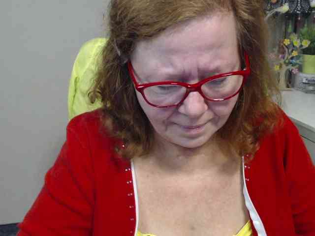 flirty-adele webcam