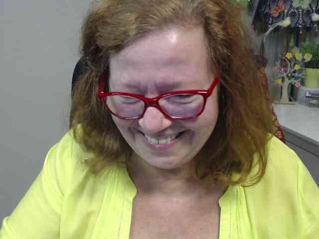 flirty-adele webcam