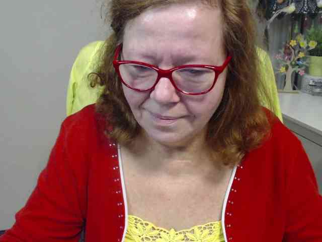flirty-adele webcam